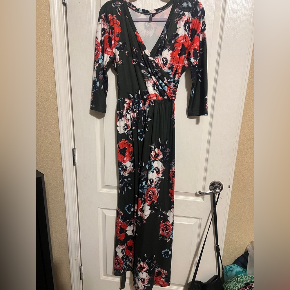 Women's Floral Wrap Maxi Dress in Black and Red